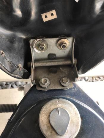 AHASS Edukasi Pentingnya Merawat Engsel Tutup Tangki Bahan Bakar Motor Honda